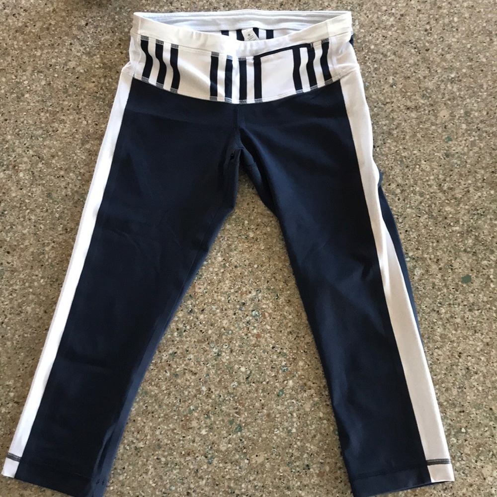 Capri Lululemon Navy Blue and white stripes